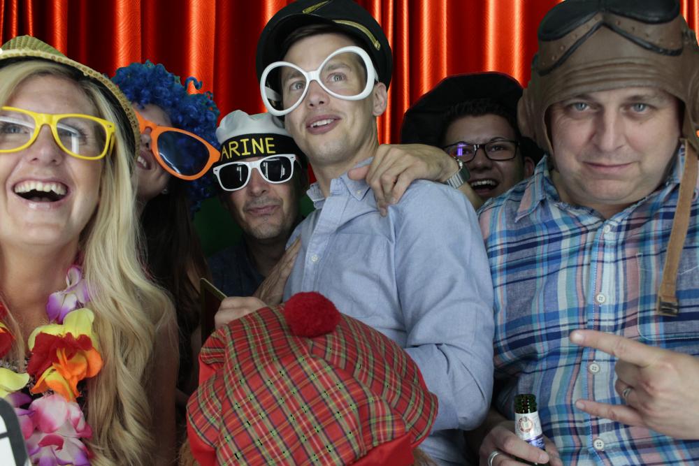 DHL South Regional Meeting | View more photos from the event at gallery.myphotoboothexperience.co.uk/u/MyPhotoBoothExperienceLtd/DHL-South-Regional-Meeting